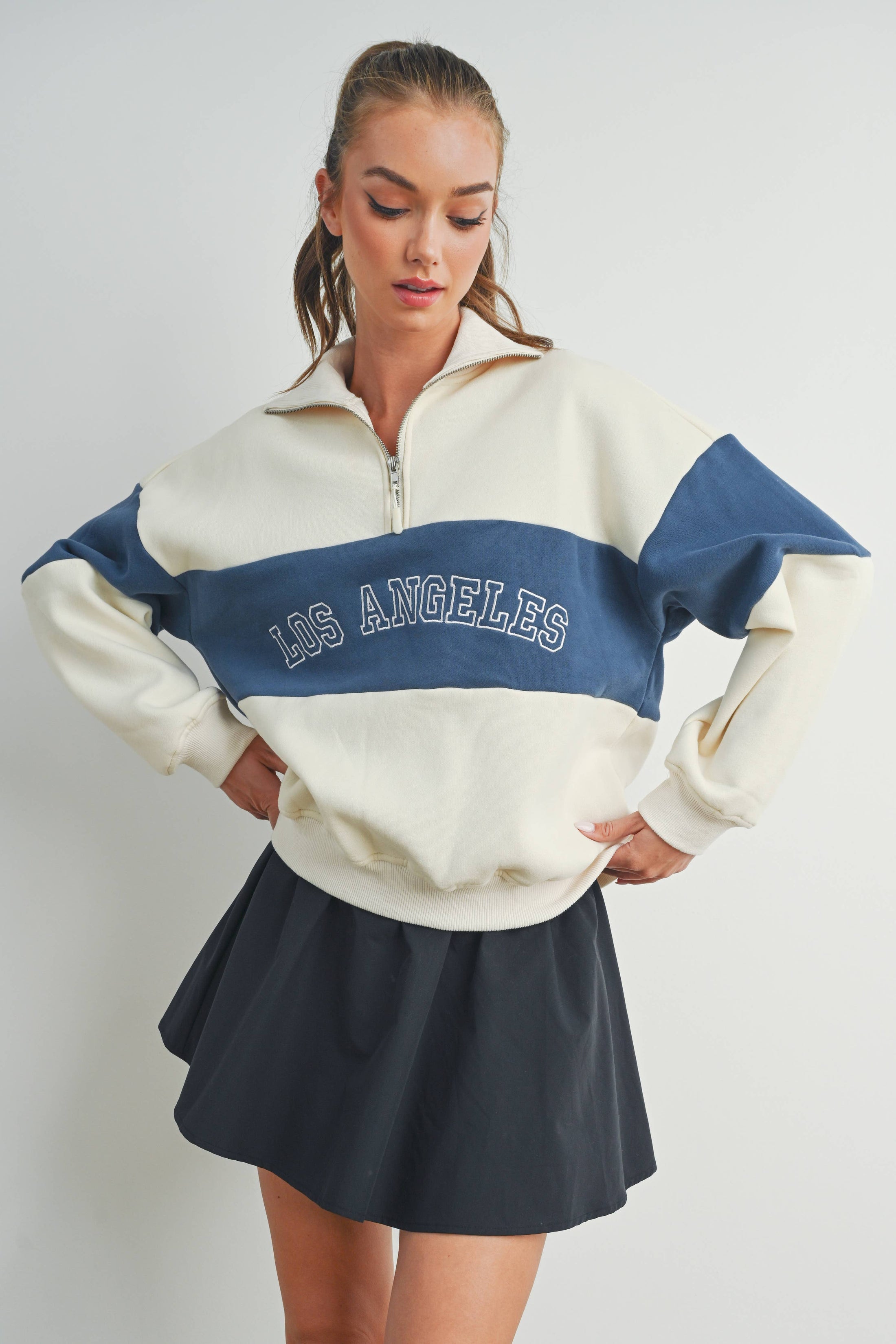 BUTTERMELON - COLOR BLOCKED LOS ANGELES EMBROIDERED SWEATSHIRTS - BMT7261: IVORY / OLIVE / S