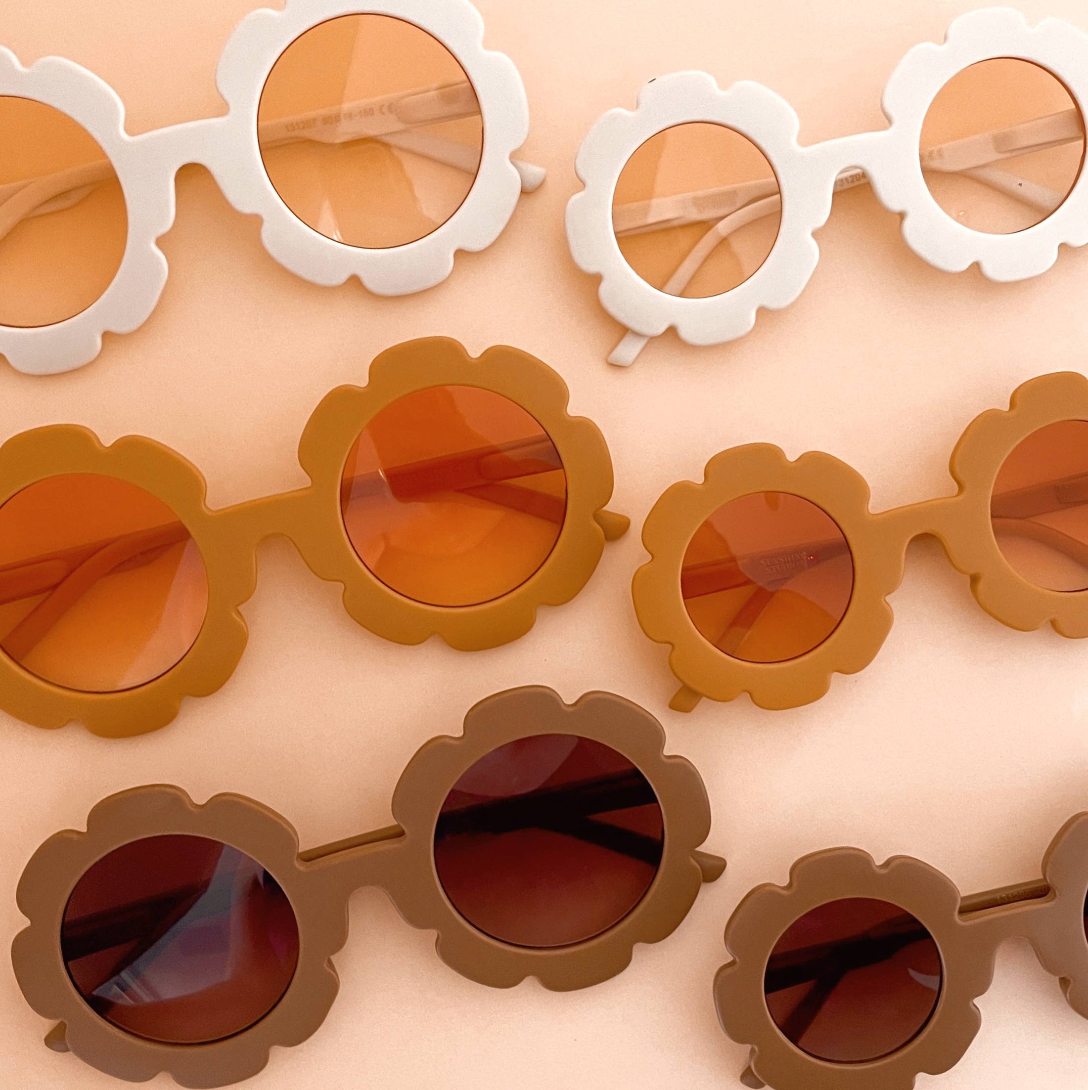 Sunshine Studios - Kids Flower Sunglasses | Ivory