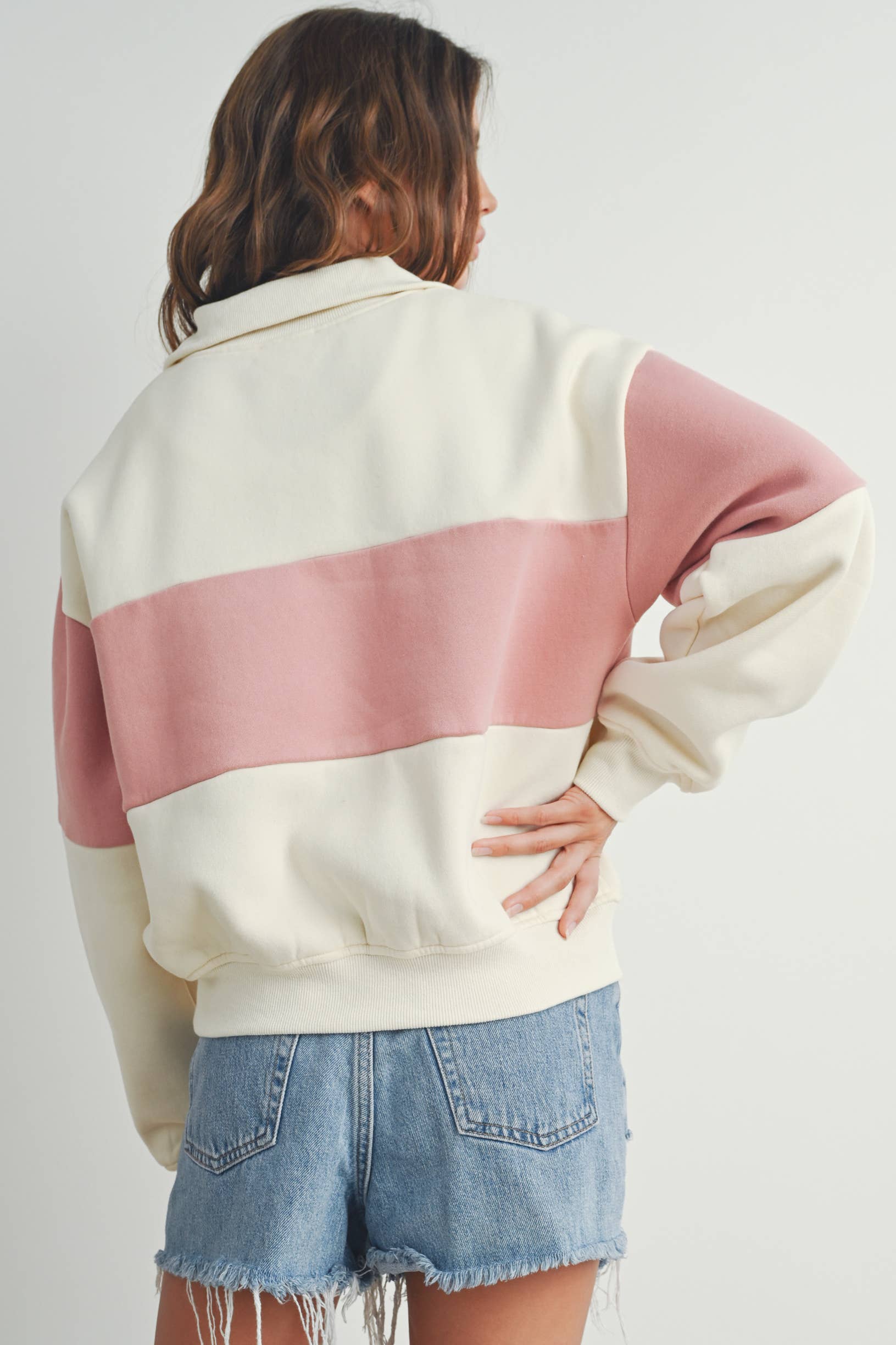 BUTTERMELON - COLOR BLOCKED LOS ANGELES EMBROIDERED SWEATSHIRTS - BMT7261: IVORY / OLIVE / S