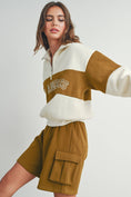 Load image into Gallery viewer, BUTTERMELON - COLOR BLOCKED LOS ANGELES EMBROIDERED SWEATSHIRTS - BMT7261: IVORY / OLIVE / M
