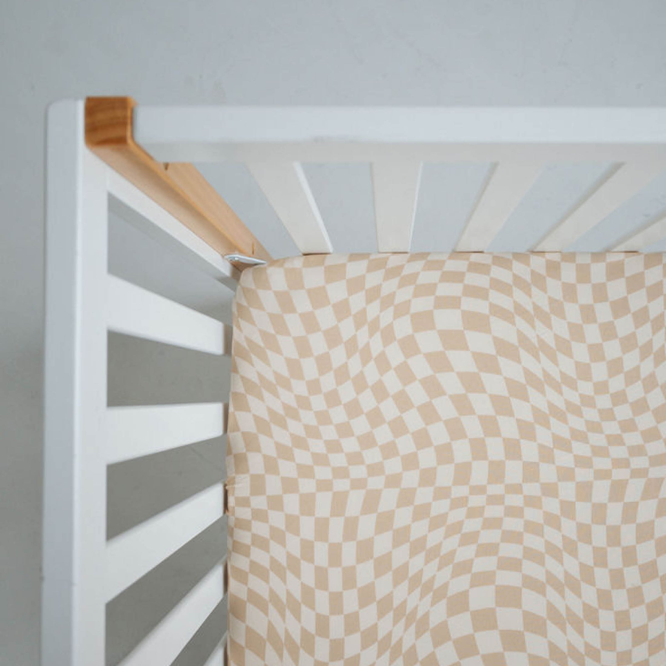 Wavy Checker | Bamboo Crib Sheet