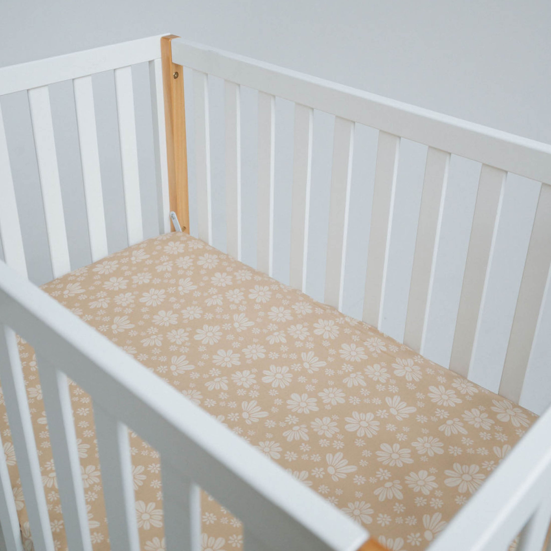 Retro Floral | Bamboo Crib Sheet