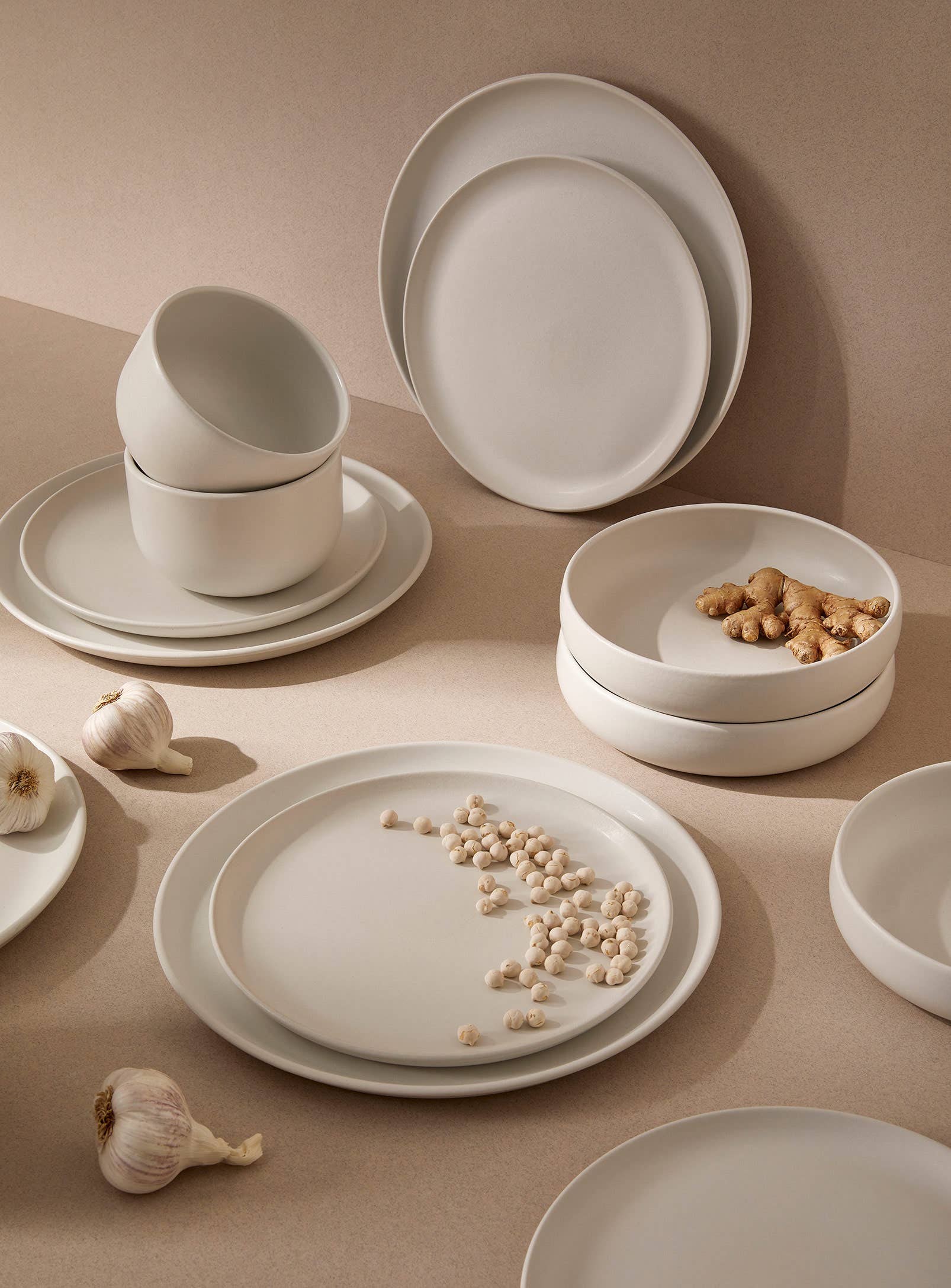 GHARYAN Stoneware & More - Le Gourmand Dinnerware Set - 16 Pieces