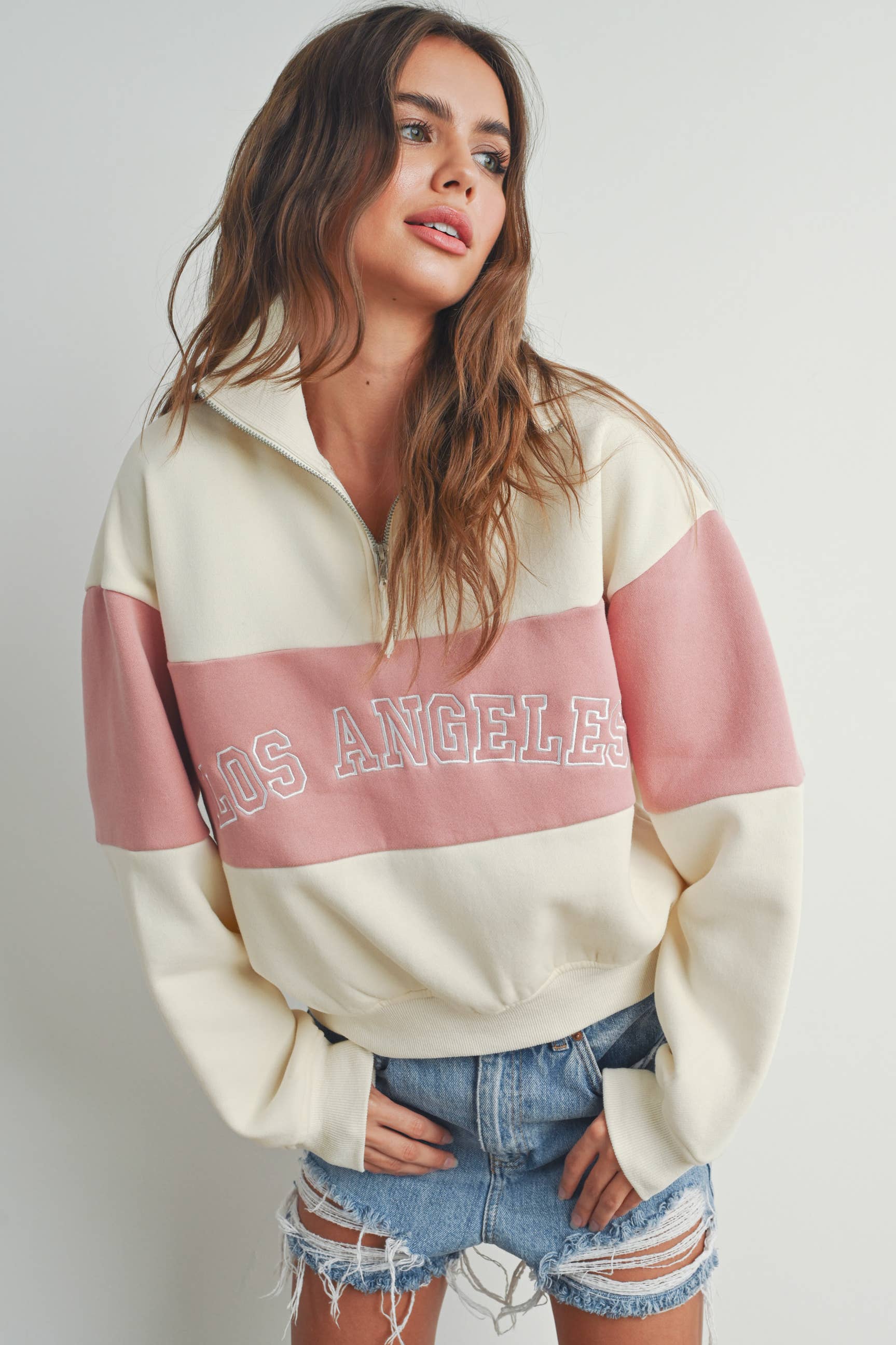 BUTTERMELON - COLOR BLOCKED LOS ANGELES EMBROIDERED SWEATSHIRTS - BMT7261: IVORY / OLIVE / S