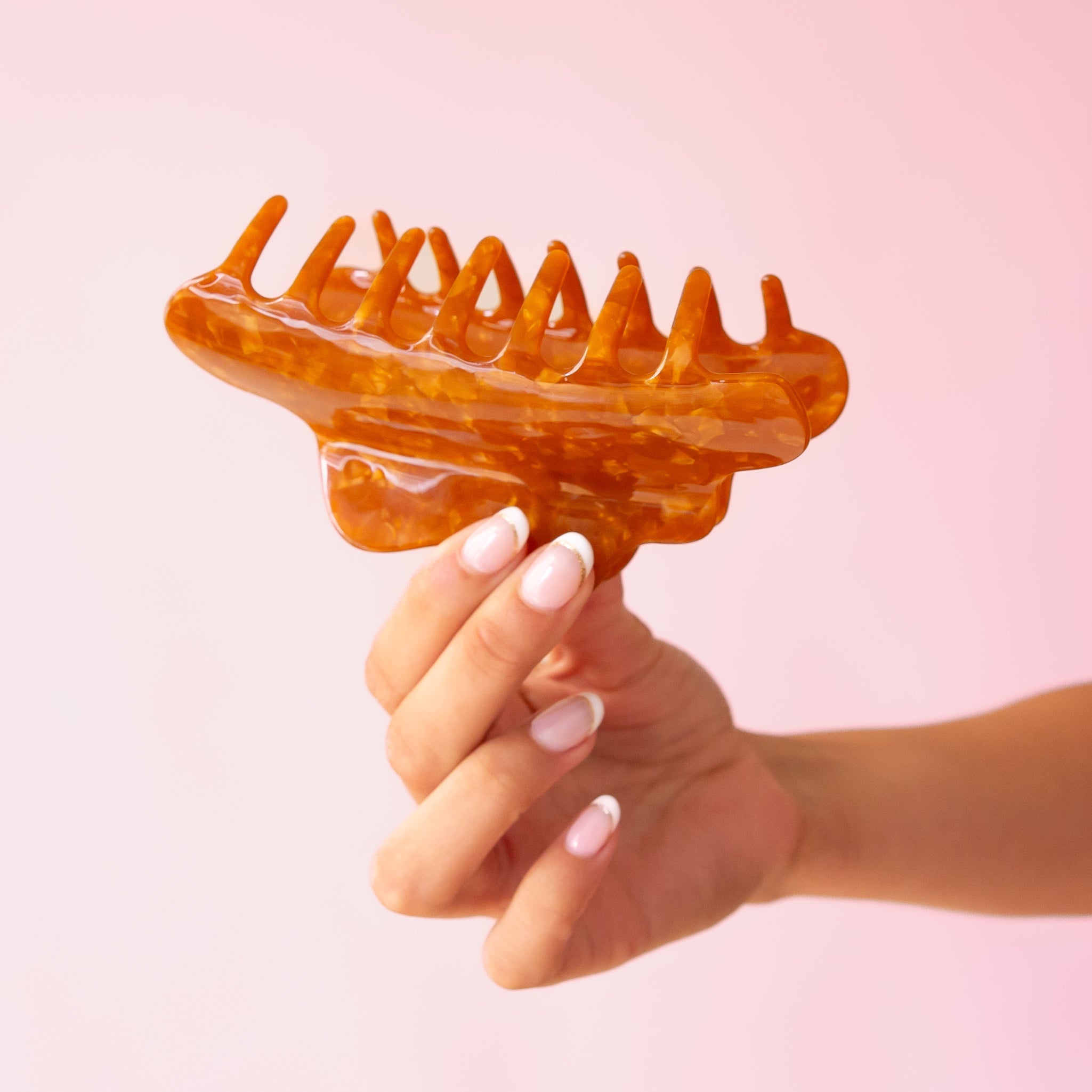 Wavy Hair Claw | Brown Sugar