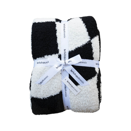 B&W Wavy Checker | XL Plush Blanket