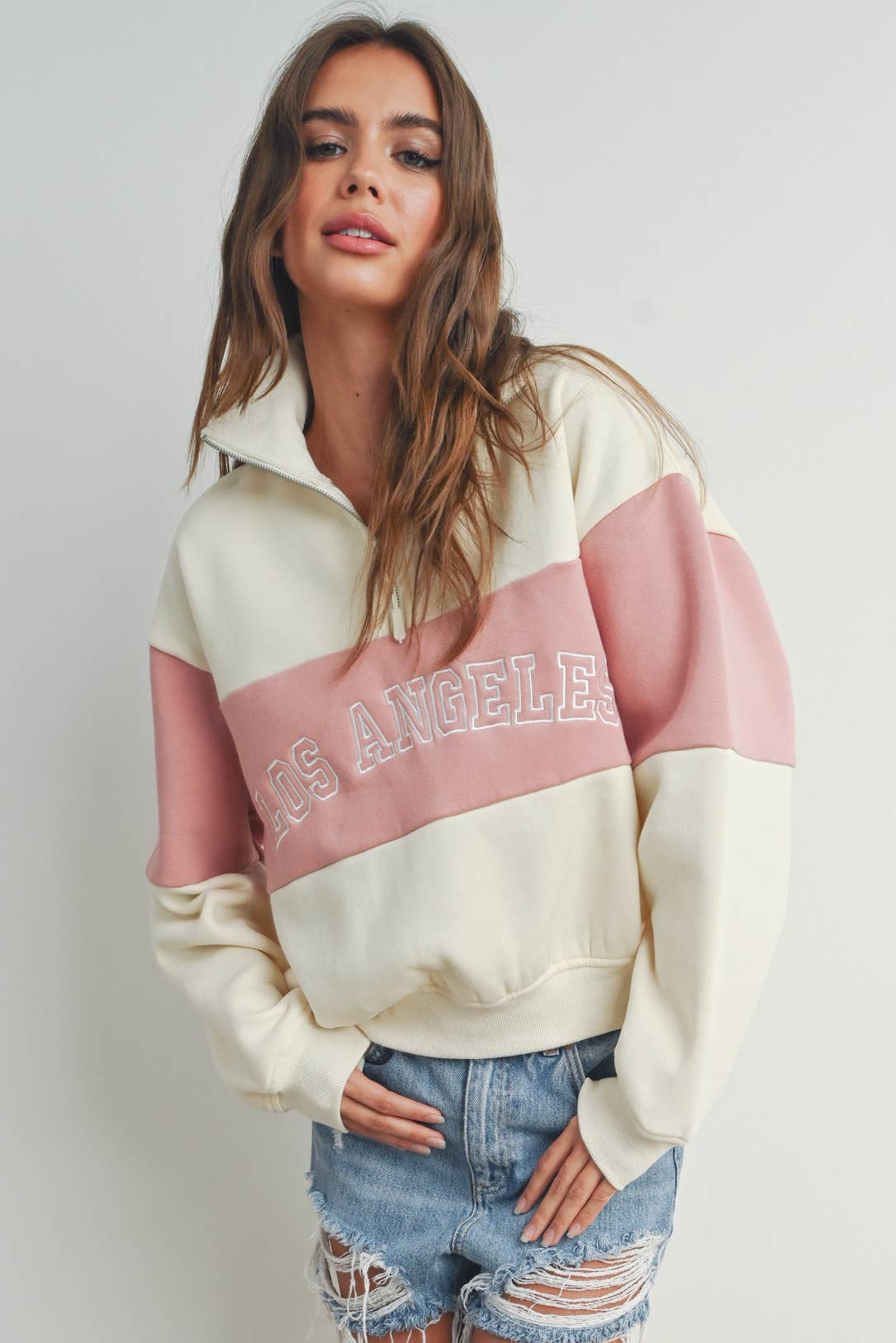 BUTTERMELON - COLOR BLOCKED LOS ANGELES EMBROIDERED SWEATSHIRTS - BMT7261: IVORY / OLIVE / S