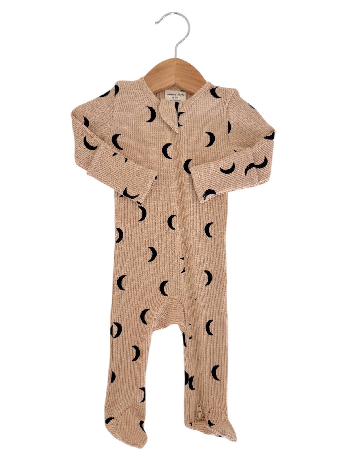 SpearmintLOVE - Organic Waffle 2-Way Zip Footie, Tan/Black Moon