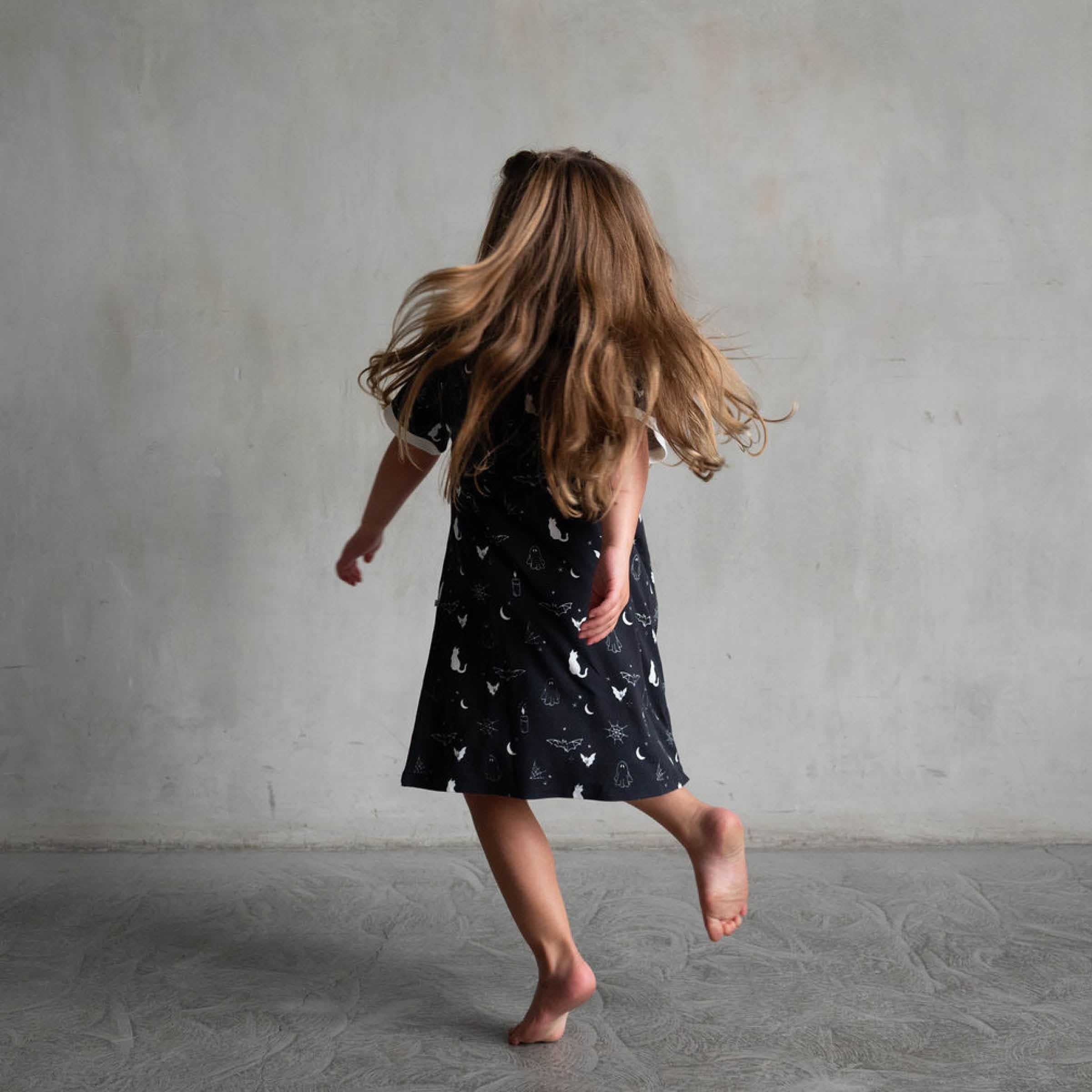 *PRE-ORDER 9/29* Spooky | T-Shirt Dress