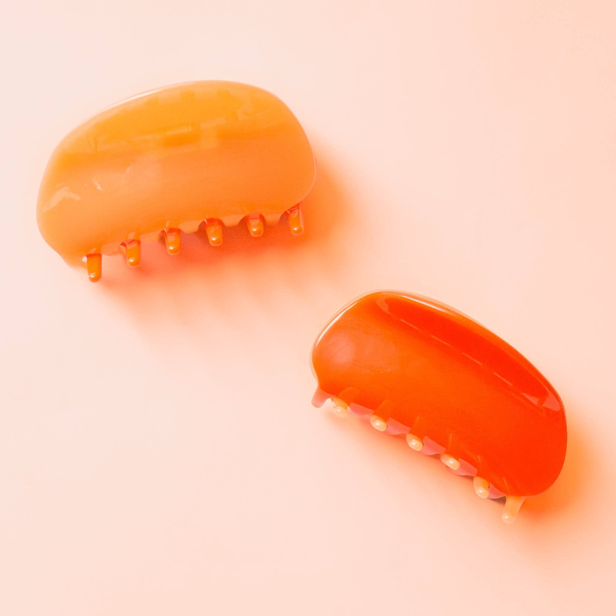 Sunshine Studios - Two-Tone Hair Claw | Blood Orange