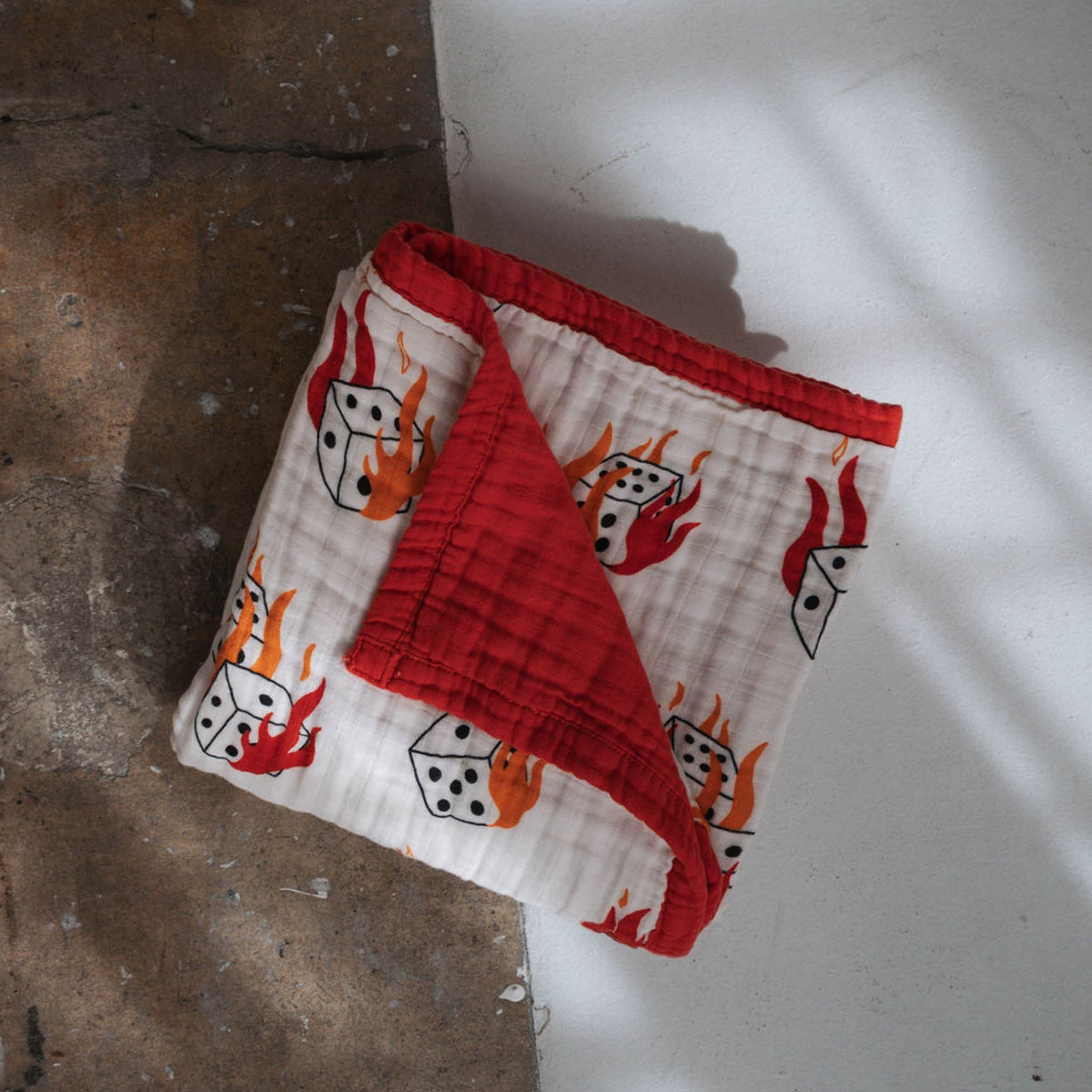 Flame Dice | Reversible Muslin Quilt