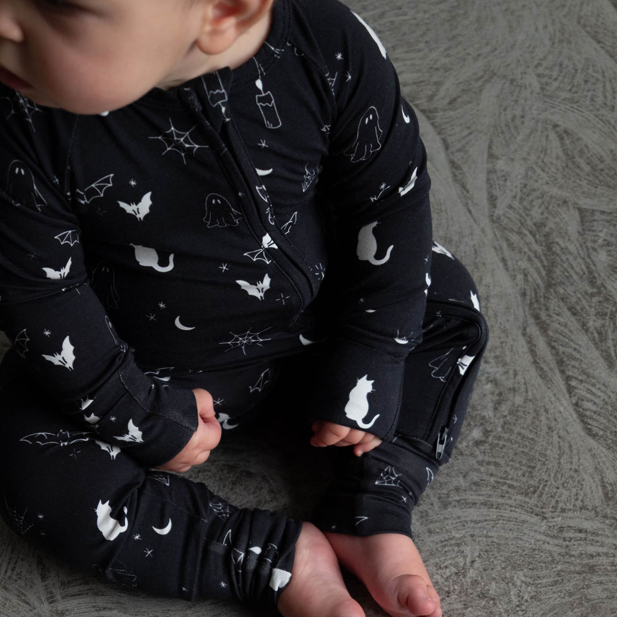 *PRE-ORDER 9/29* Spooky | Bamboo Zip Romper