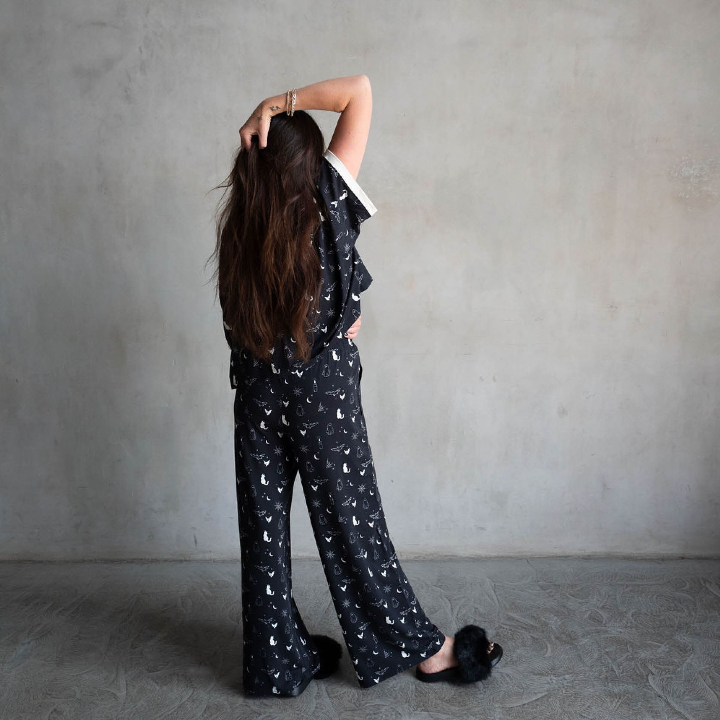 *PRE-ORDER 9/29* Spooky | Women's Cropped Boxy Top